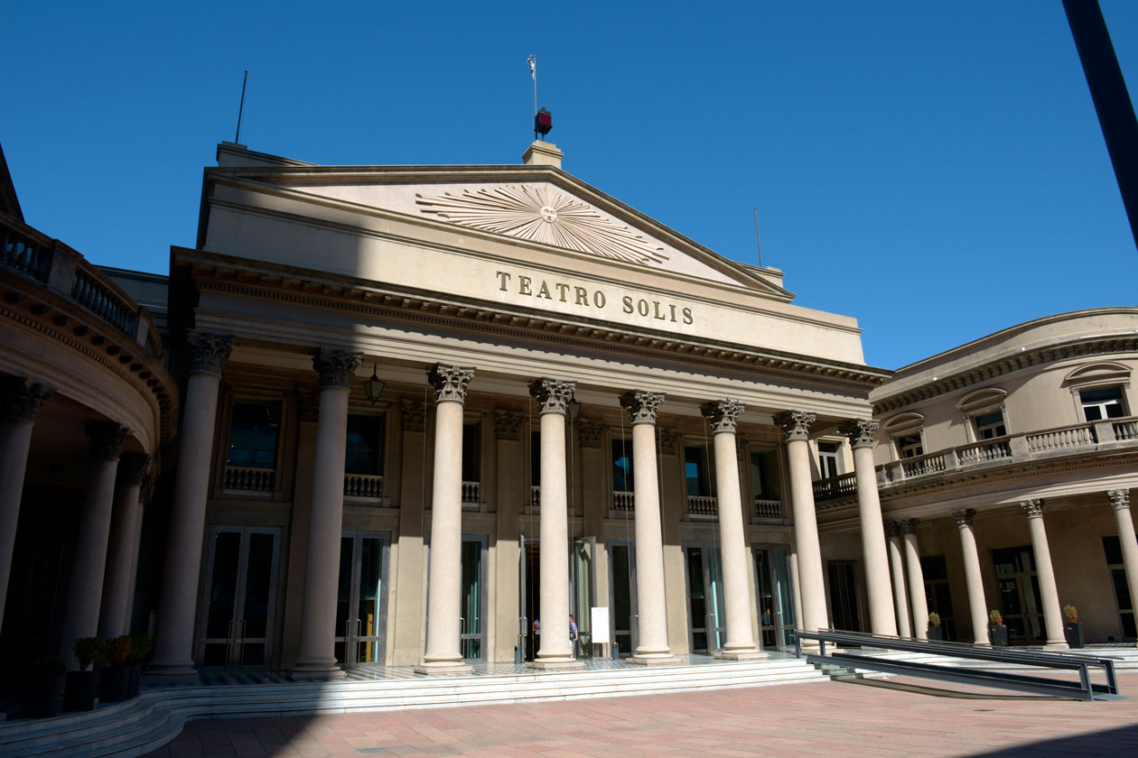 Teatro en Montevideo